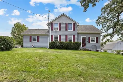 701 E 1st Street, Anamosa, IA 52205