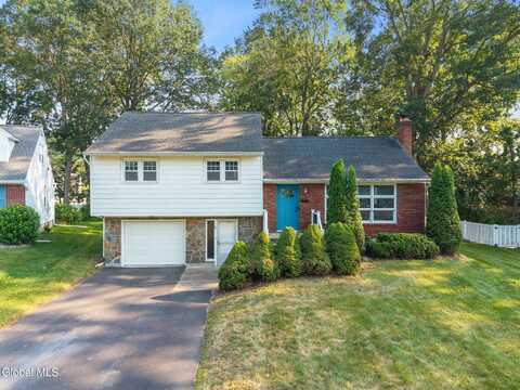 63 Miles Standish Road, Rotterdam, NY 12306