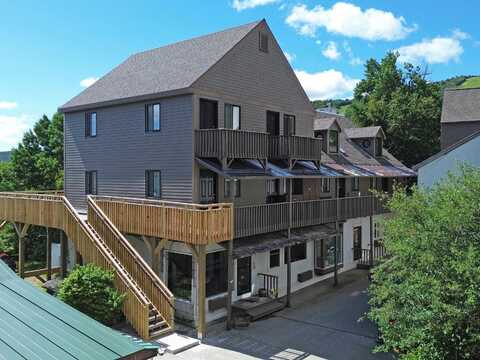 76 Sugarbush Village Drive, Warren, VT 05674