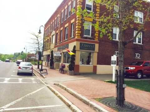 15 West Broadway Street, Derry, NH 03038