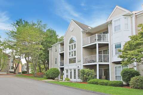 2 Galloway Road, Merrimack, NH 03054