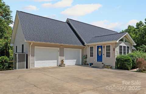 15 Willow Knolls Drive, Weaverville, NC 28787