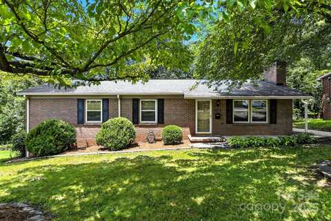 632 7th Avenue Place SE, Hickory, NC 28602