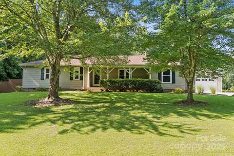4432 Bob White Court, Charlotte, NC 28213