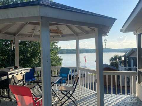 115 Trails End Lane, New London, NC 28127