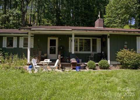 153 Moonshine Mountain Road, Burnsville, NC 28714