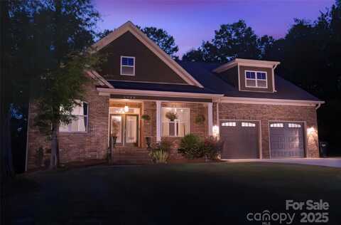 1368 20th Avenue Lane NE, Hickory, NC 28601