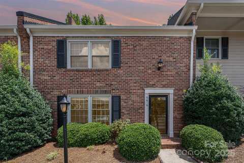 6616 Bunker Hill Circle, Charlotte, NC 28210