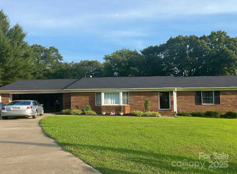 2224 Fairfield Court, Albemarle, NC 28001