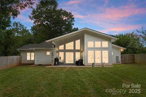 3931 Belshire Lane, Charlotte, NC 28205