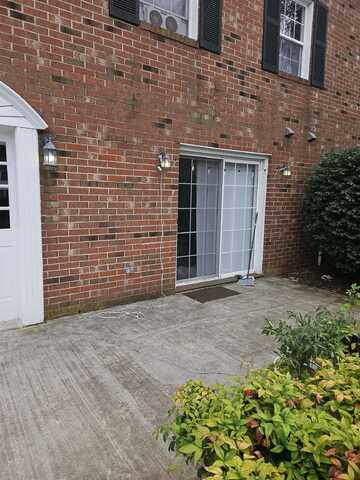 307 LOUDON Road, Blacksburg, VA 24060