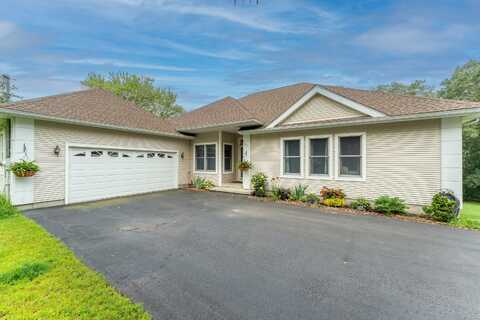571 Squaw Rock Road, Plainfield, CT 06354