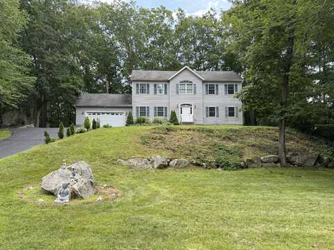 4 Kerrie Court, Ledyard, CT 06335