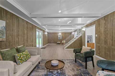 4560 E Williamsburg Road, Sandston, VA 23150