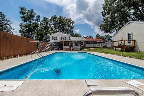15601 Meridian Avenue, Chester, VA 23831