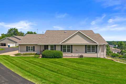 200 VISTA COURT, Waupaca, WI 54981