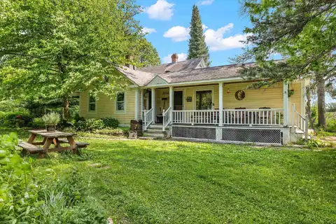 1780 Waller Road, Iola, WI 54945