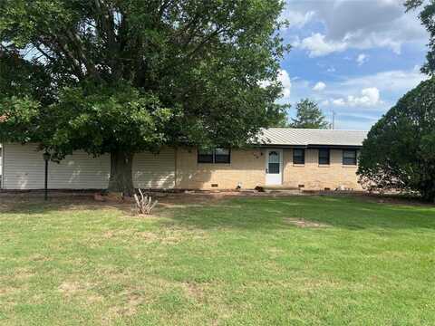 908 E Benton, Petrolia, TX 76377
