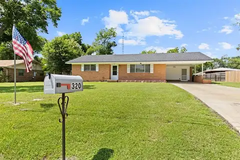 320 Nuss Drive, Mineola, TX 75773