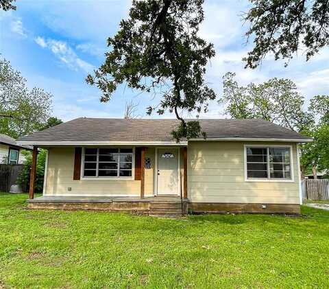 407 Bremond Street, Franklin, TX 77856