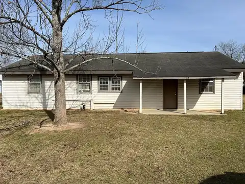 228A Flightline Drive, Dothan, AL 36303