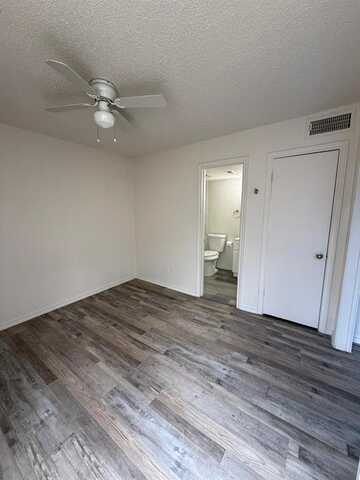 9807 Walnut Street, Dallas, TX 75243
