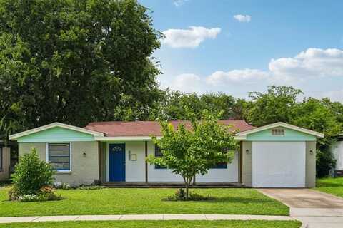5621 Dennis Avenue, Fort Worth, TX 76114