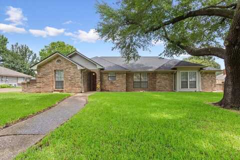 1215 Radisson Drive, Hewitt, TX 76643