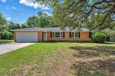 9108 Red Oak Drive, Woodway, TX 76712