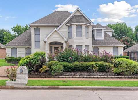 10186 Meadowcrest Drive, Benbrook, TX 76126