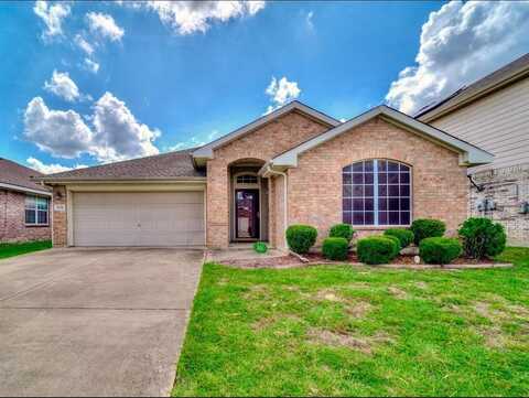 7636 Hollow Forest Drive, Fort Worth, TX 76123