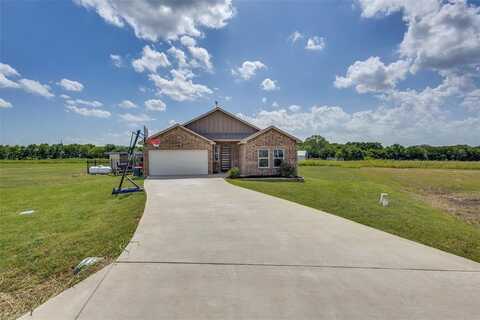315 Delatorre Street, Trenton, TX 75490
