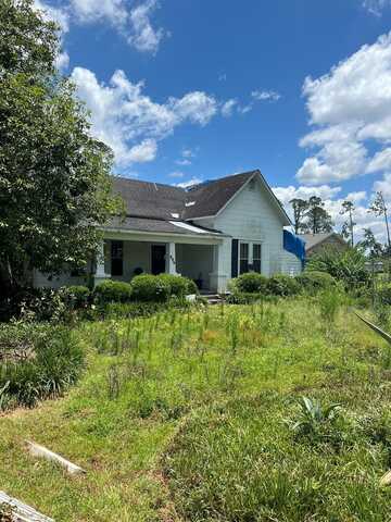 806 Gaskin, Douglas, GA 31533