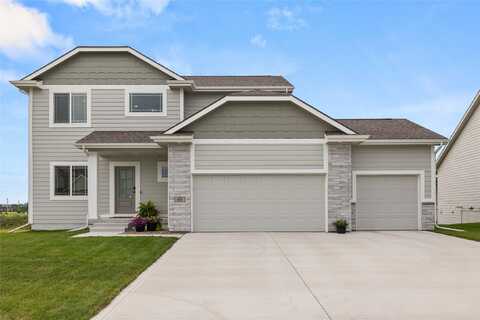 60 NW Valleyview Drive, Waukee, IA 50263
