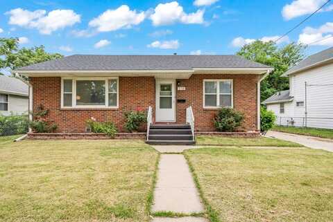 318 E Edison Avenue, Des Moines, IA 50315