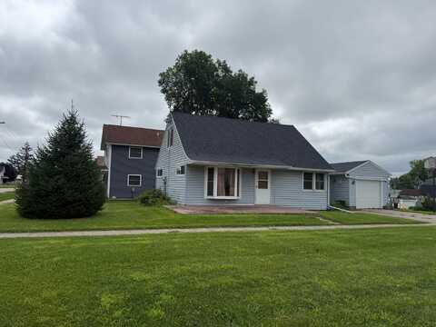 715 Broadway Street, Brooklyn, IA 52211