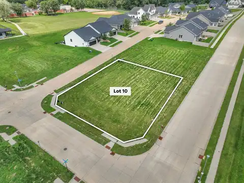 Lot 10 Autumn Ridge, Dubuque, IA 52003