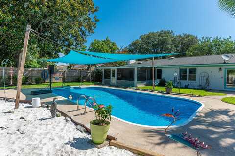 10 Lake Lorraine Circle, Shalimar, FL 32579