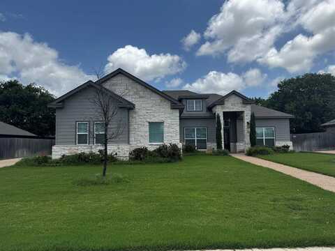 825 Day Star Drive, Hewitt, TX 76643
