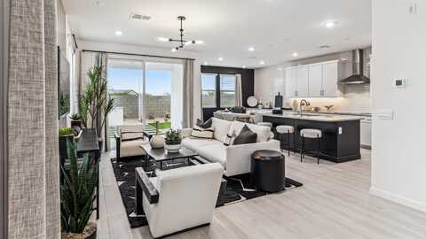 1129 E KACHINA TRL, Phoenix, AZ 85042