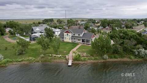 215 S 5th St E, Baker, MT 59313