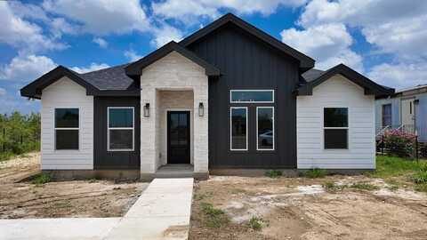 217 Sunset Loop, Eagle Pass, TX 78852