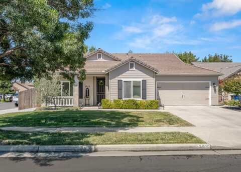 3023 Bliss Avenue N, Fresno, CA 93727