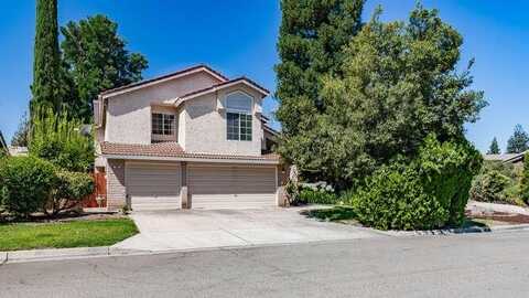 793 Buckhill Road E, Fresno, CA 93720