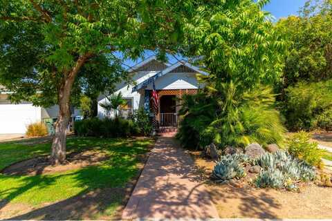 1836 Arthur Avenue N, Fresno, CA 93705