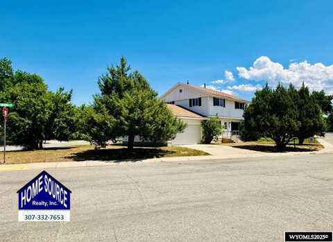 608 W Brodie, Lander, WY 82520