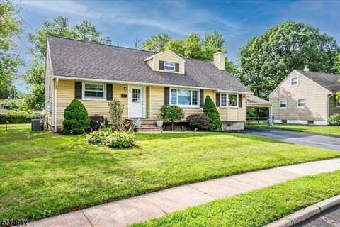 7 Darwin Rd, Franklin, NJ 08873