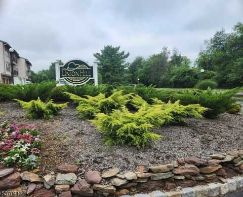 43 Sam Bonnell Dr, Union, NJ 08809