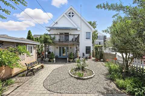 319 E Seaspray Rd Road, Ocean City, NJ 08226