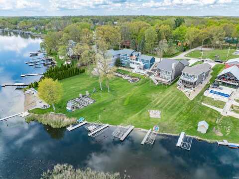 170 Lane 260B Crooked Lake, Angola, IN 46703